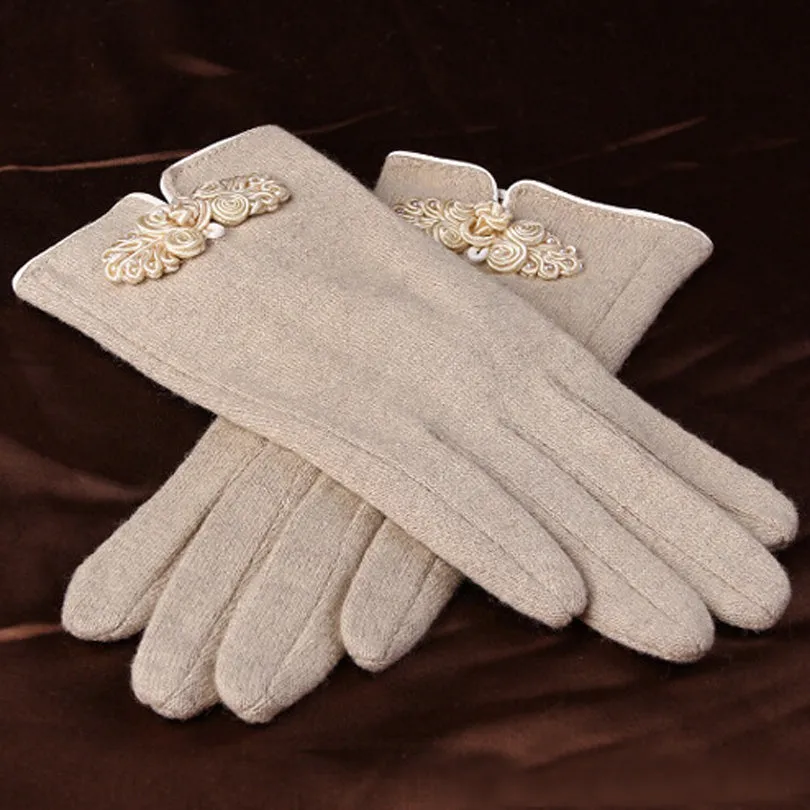 Chinese knot Style Wrist Gloves