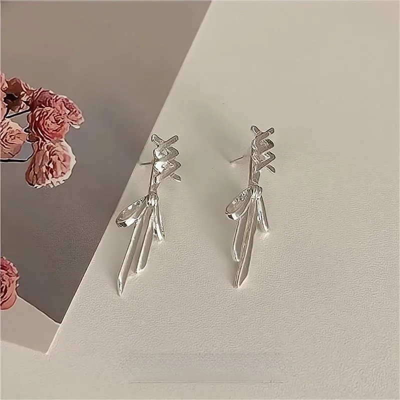 Elegant Transformable Ribbon Earrings