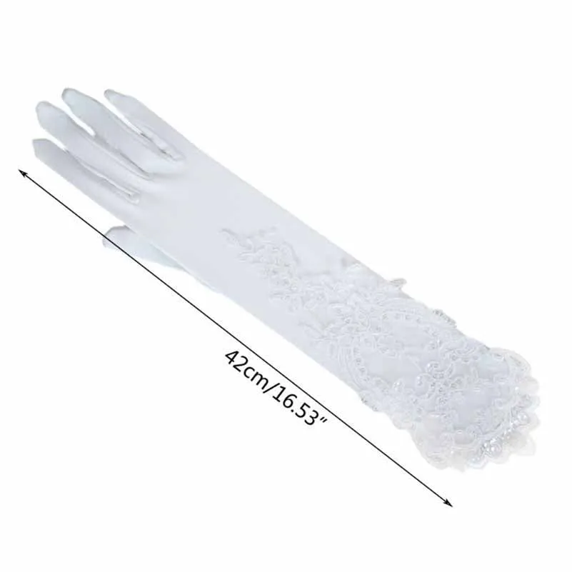 Graceful Cloth With Applique Wedding Gloves