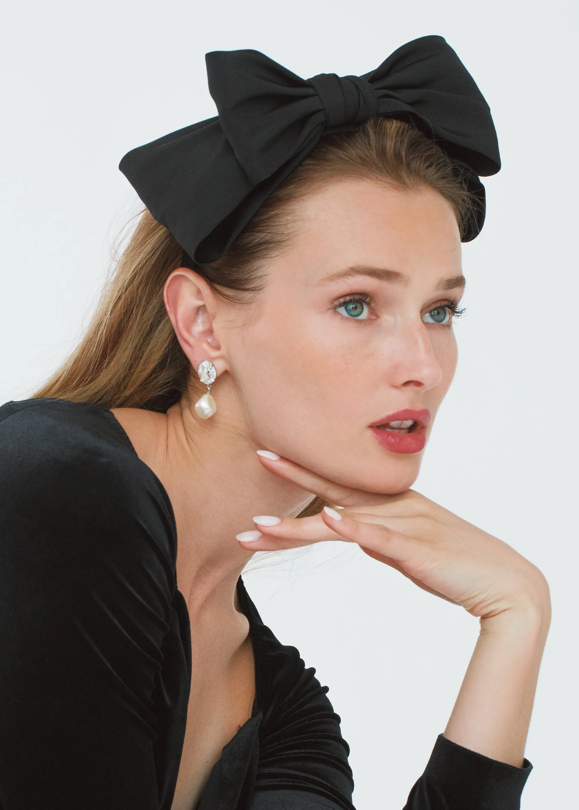 Luisa Bow Headband -- Black