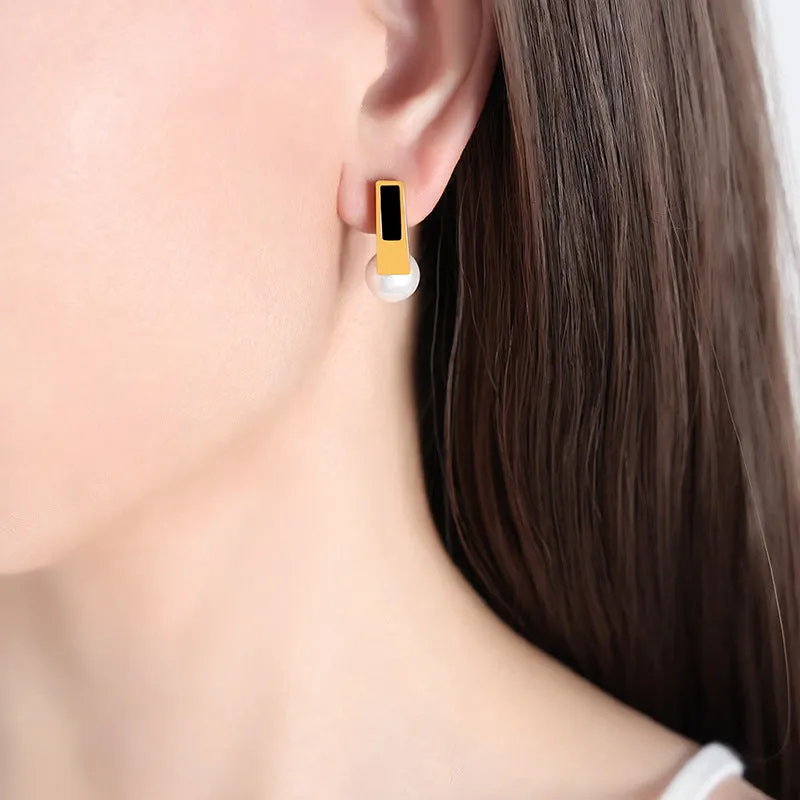 Lulu Max Earrings