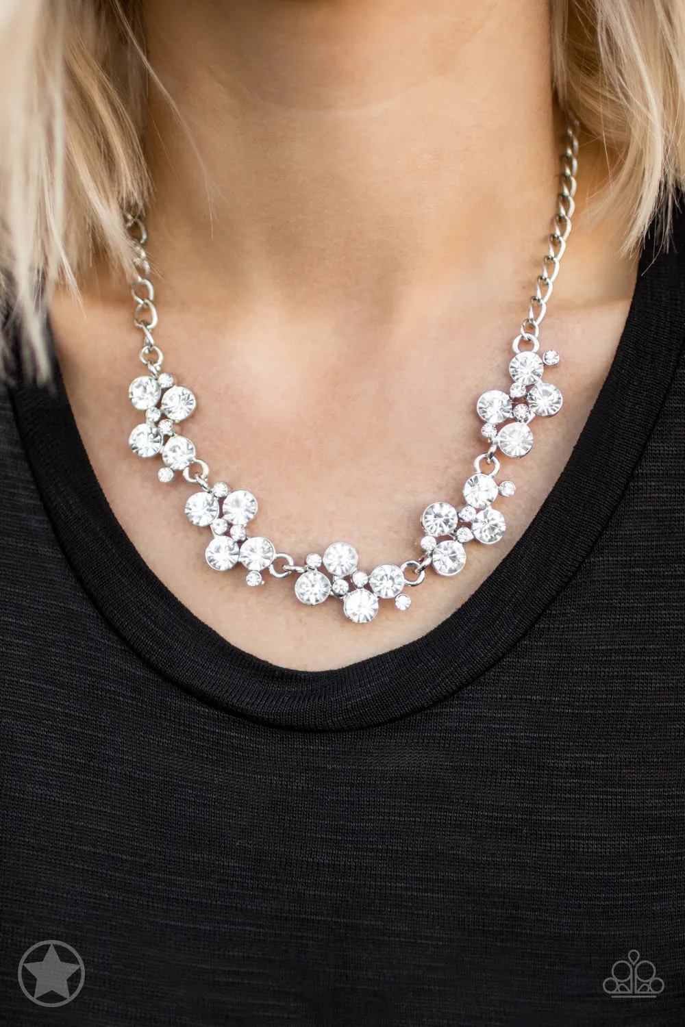 Paparazzi Necklace Blockbuster - Hollywood Hills - white