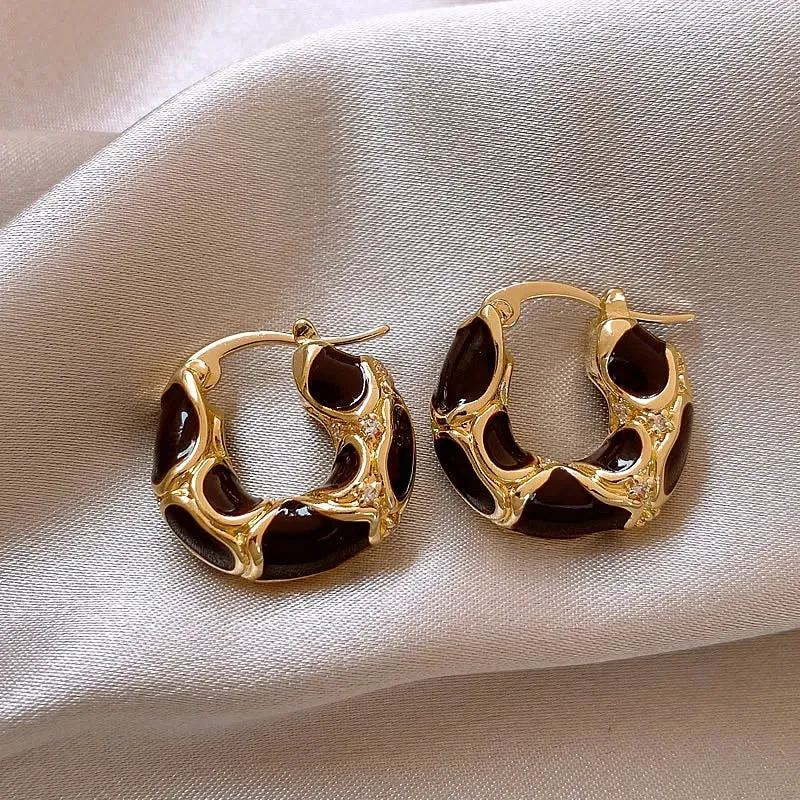 VAIGE Elegant Antique Gold Hoop Earrings