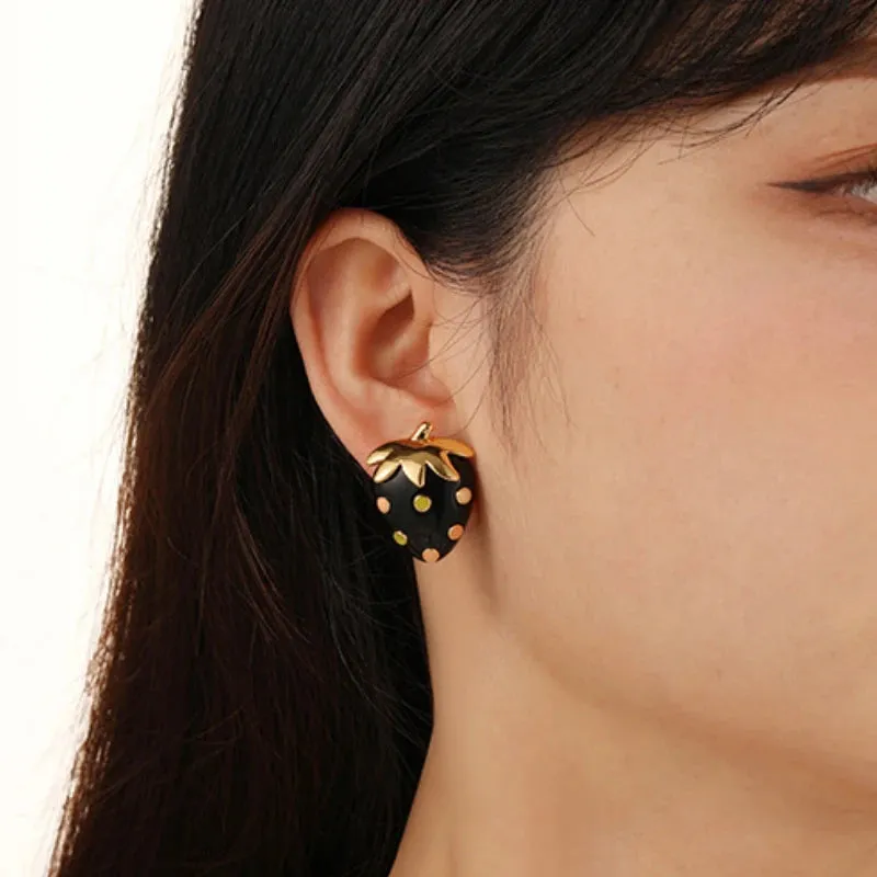 VAIGE Elegant Noir Berry Studs