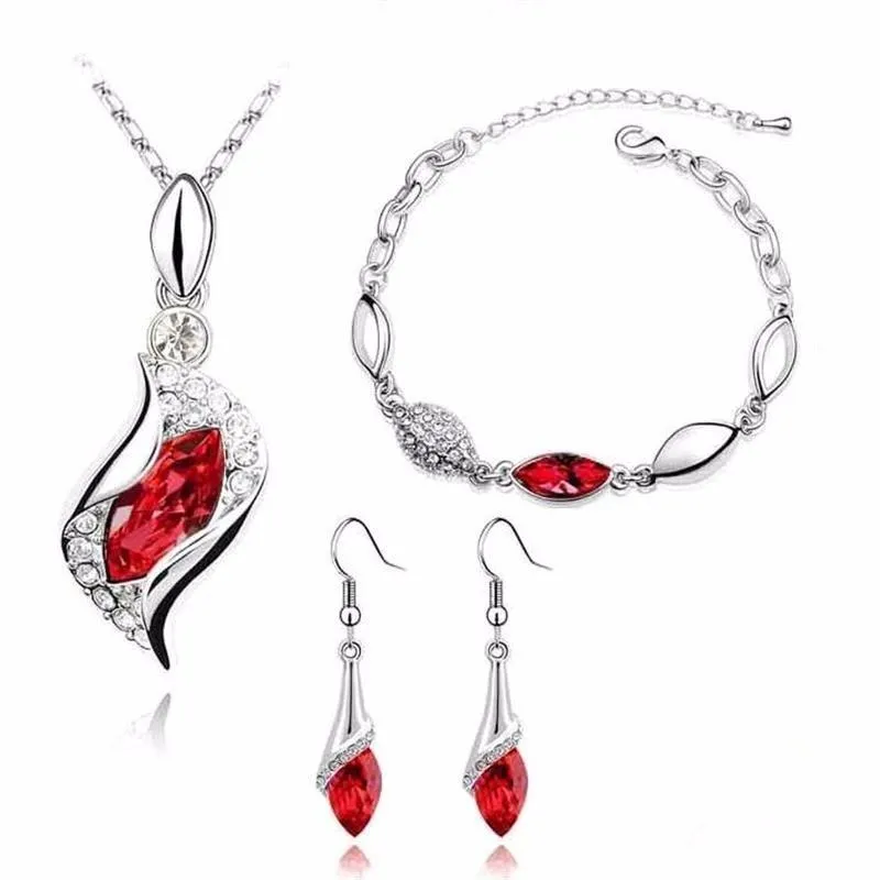 Women Elegant luxury Design Crystal  Necklace Sets