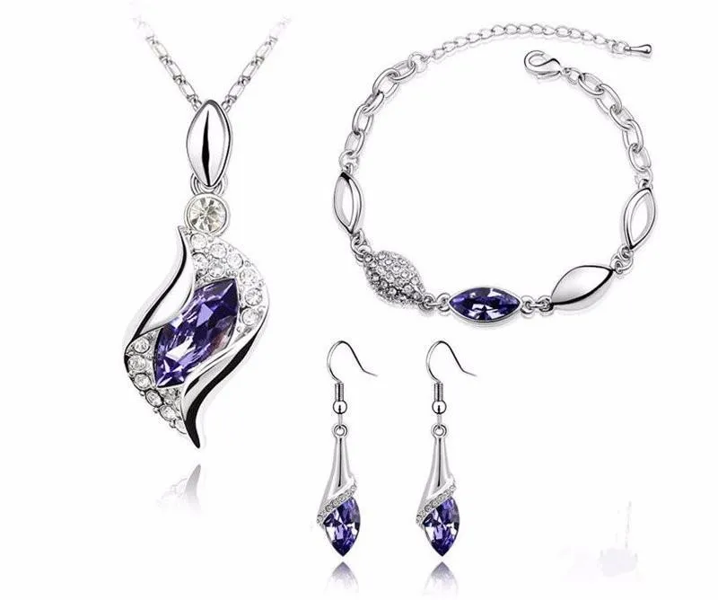 Women Elegant luxury Design Crystal  Necklace Sets