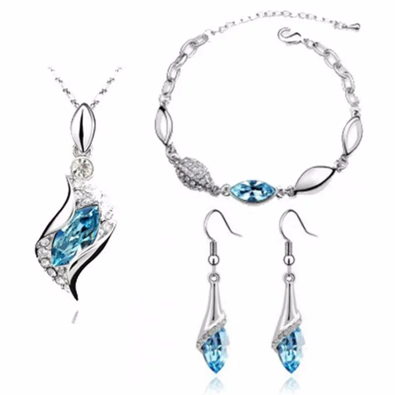 Women Elegant luxury Design Crystal  Necklace Sets