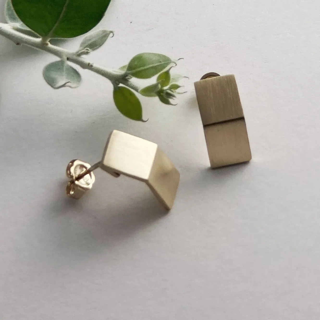 Yellow Gold rectangle bent earrings